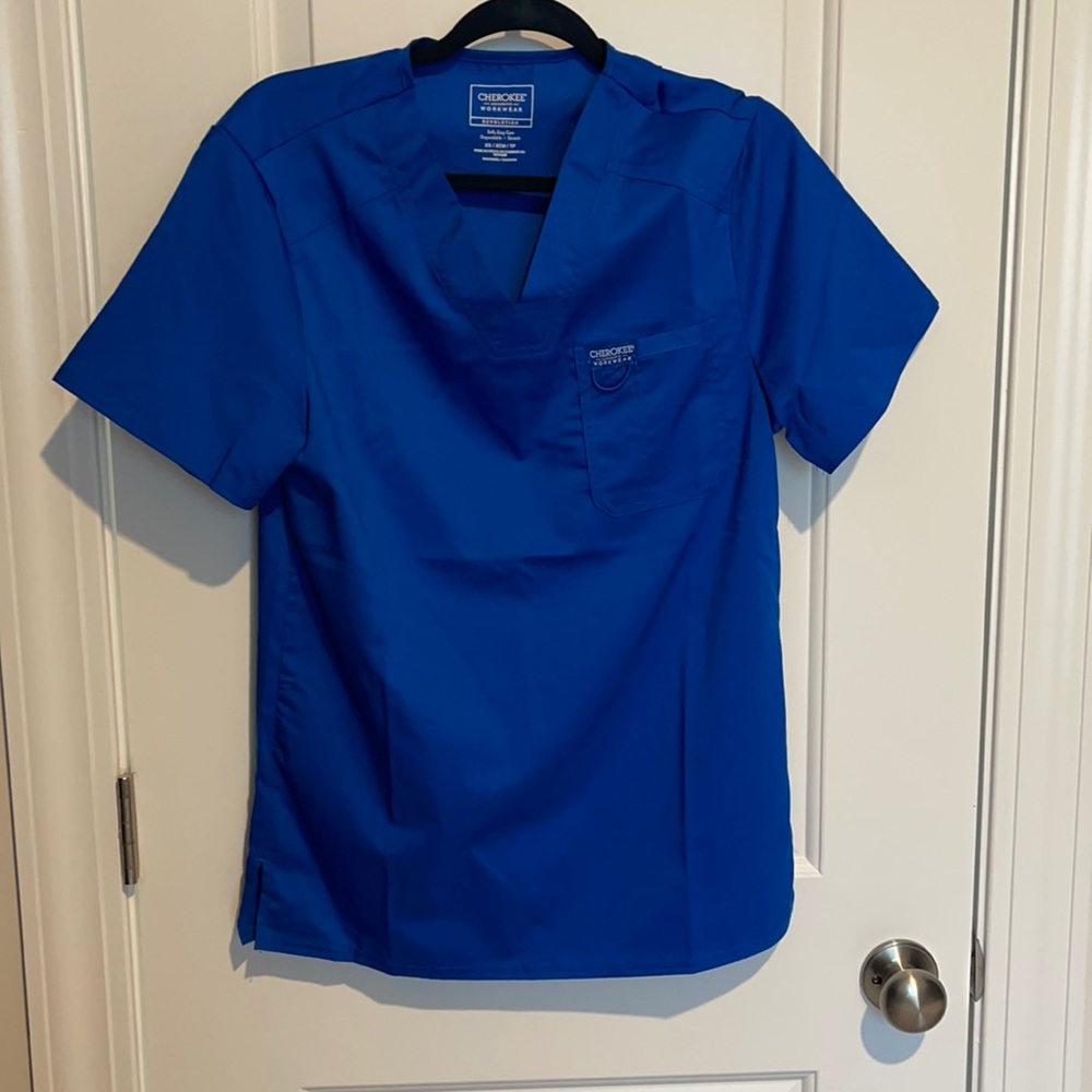 NEVERWORN. Cherokee UNISEX scrub top.
